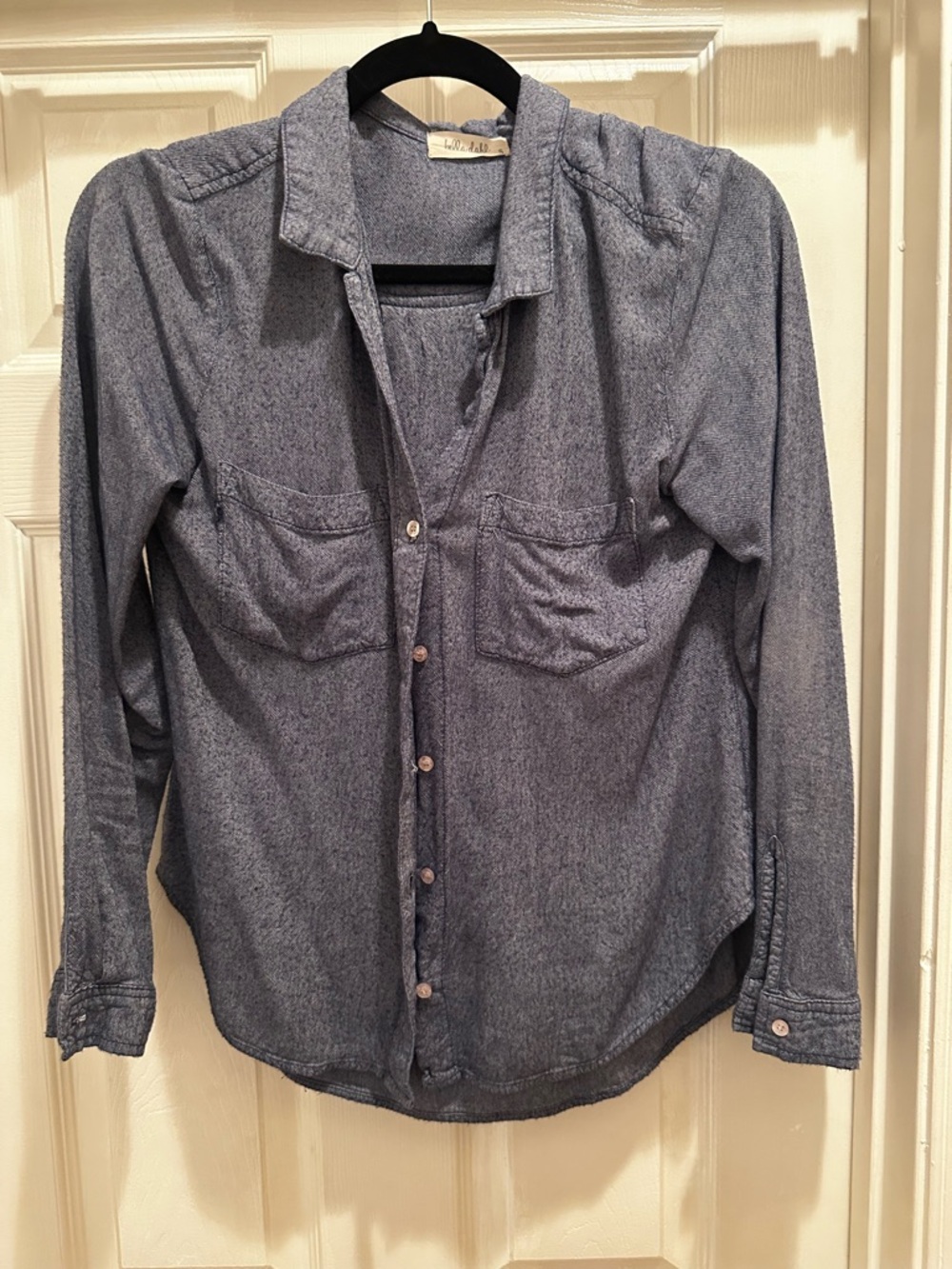 Bella Dahl Women's Button-Down Shirt in Heathered Blue